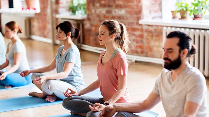 yoga group therapy